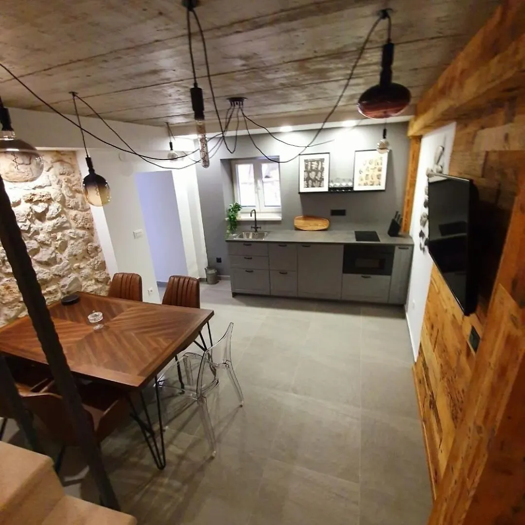 Sani Holiday House Razanac Apartment